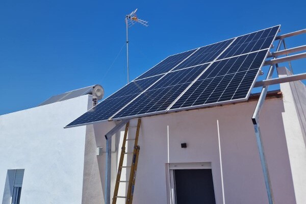 placas-fotovoltaicas-sevilla-instalacion-dos-hermanas