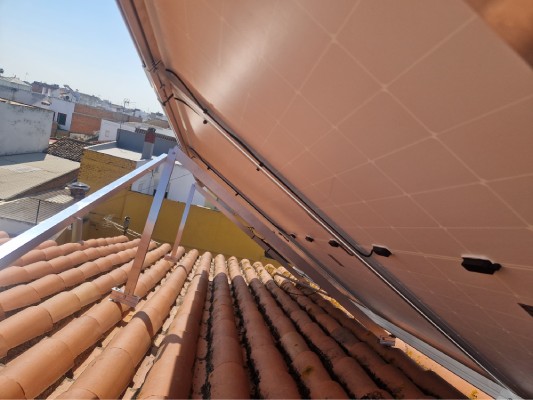 placas-solares-sevilla-techo-con-placas